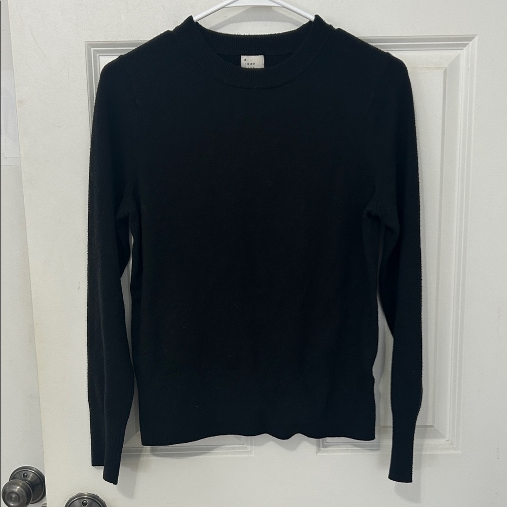 a new day women’s Crewneck Sweater size small